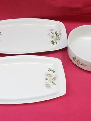 Πορσελάνινο σετ 4 τεμαχίων ALFOLDI Hungary με σχέδιο μαργαρίτες δεκαετίας '60