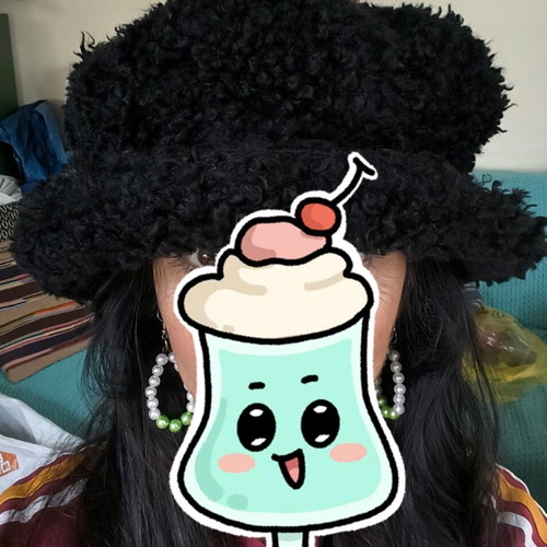 Black hat like new, size M, fluffy