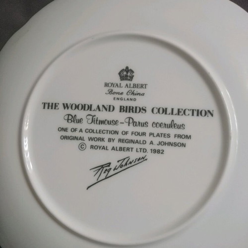 Royal Albert collectible porcelain plate with birds like new