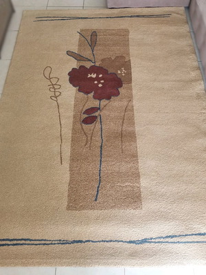 Rug with flower used, earth tones 1.80m x 2.50m
