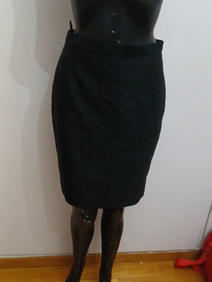 Escada black wool skirt like new, size L 40 12