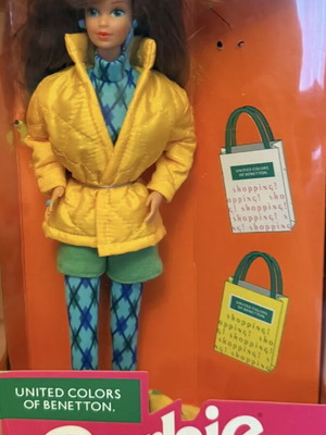 Μπουφάν Barbie United Colors of Benetton σαν καινούργιο, κίτρινο