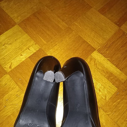 Black shiny pumps size 40 like new