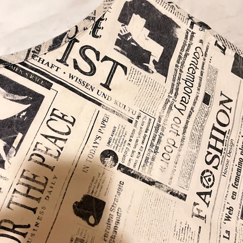 Kentia kitchen apron like new, 100% cotton, newspaper print
