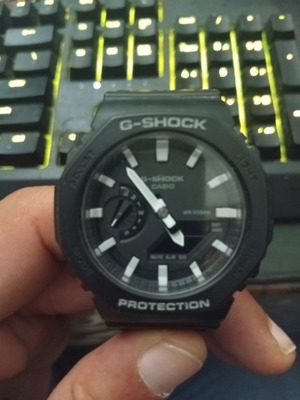 G-Shock watch like new, black unisex