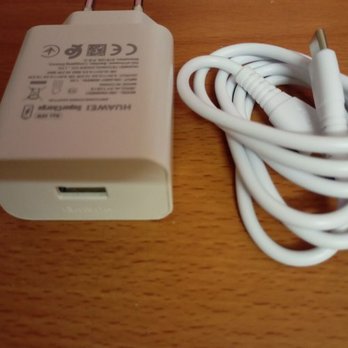 Huawei Super Fast Charger with Cable