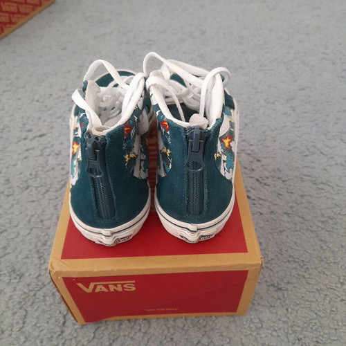 Vans boots used with glow-in-the-dark dragons, size 30