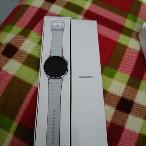 Samsung Galaxy Watch 7 44mm silver like new