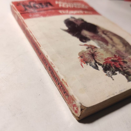 Viper Nora used books, pack of 2 volumes