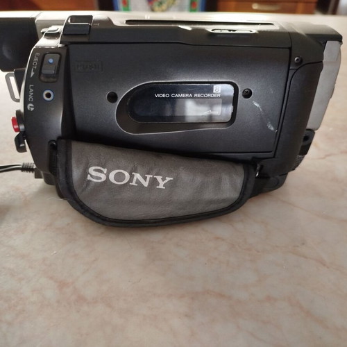 Sony Handycam Video 8 Hi8 vintage camcorder like new with charger and accessories