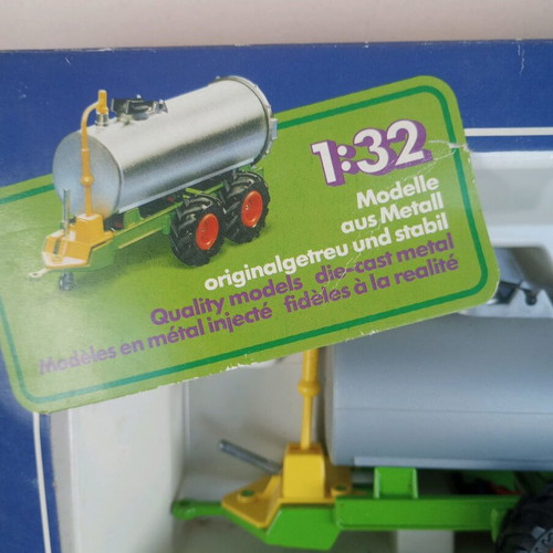 Siku 1:32 Fertilizer Spreading Trailer 2252 new