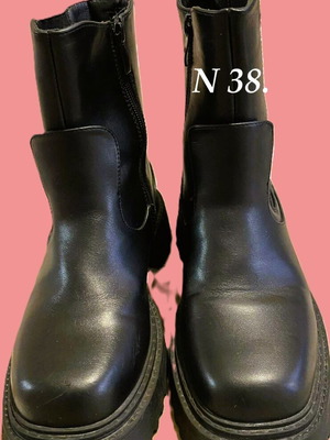 A To Z Greek black boots size 38 like new
