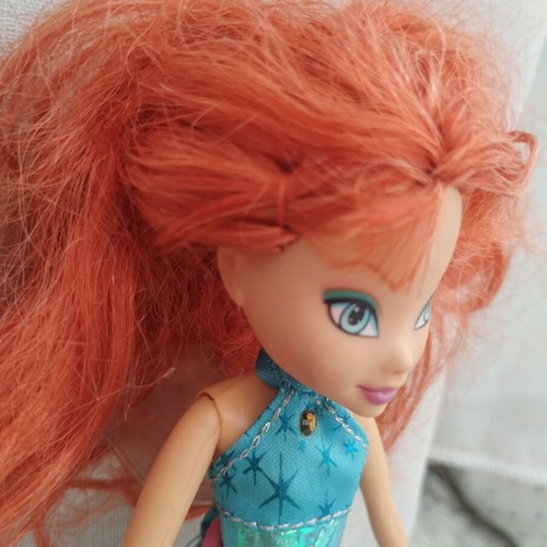 Winx Club Bloom Charmix doll used, collectible from 2005