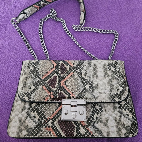 Shoulder bag like new, multicolored