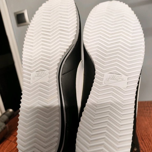 Nike Classic Cortez women's athletic shoes size 38.5