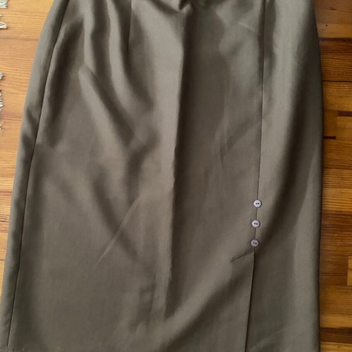 Midi skirt mocha color like new, size M