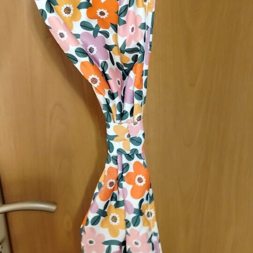 Chaton bikini large colorful, like new, clip closure top