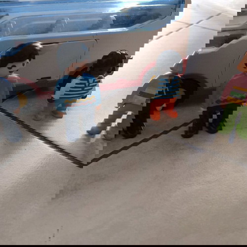 Playmobil ван с 4 фигури в добро състояние