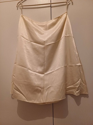 Women's skirt like new, size L, beige