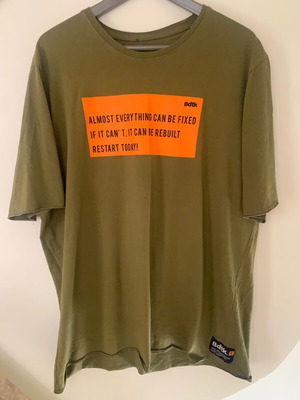 BodyTalk T-shirt green XL like new