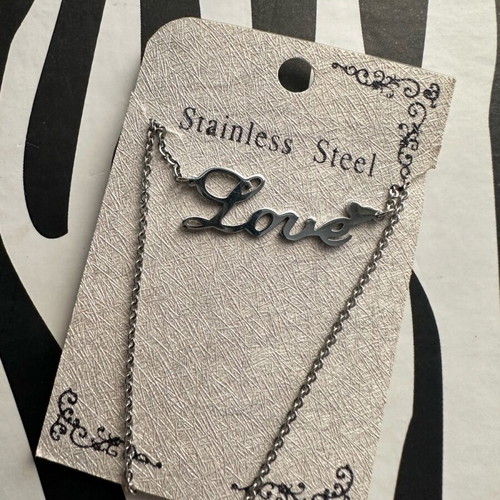 Stainless steel Love necklace new, gray silver