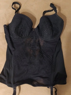 Дамски корсет размер 80 C нов, черен