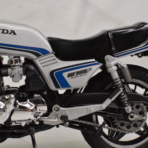 Honda CB750F Custom Tuned Tamiya 1:12 Model New