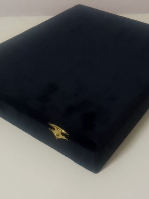 Luxury case blue used, ideal for awards and plaques 31x25 cm