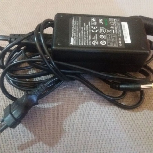 Shiatsu neck and body massager like new with 12V 2.5A power supply
