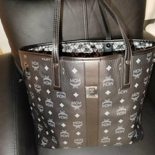 Leather shoulder bag with wallet, black
