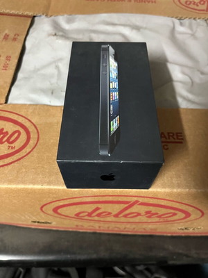 iPhone 5 box used