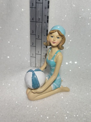 Bathing girl figurine ornament