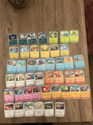 Pokémon Card Collection 151 Set Like New