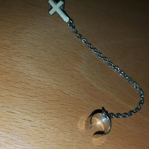 Earring with chain