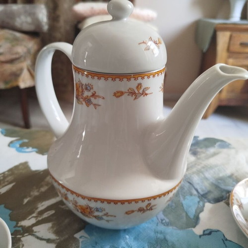 Serving set 27 pieces like new