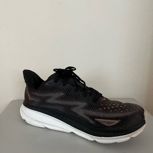 Hoka Clifton 9 athletic shoes used, size 42, black