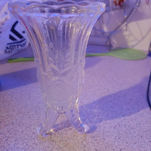 Crystal vase like new