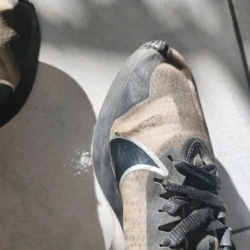 Nike Zoom Gravity athletic shoes used, size 39, black and gray