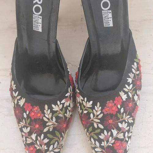 Mule shoes used, satin with floral embroidery, size 36