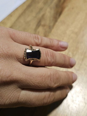 Vintage 10k gold ring with authentic amethyst used