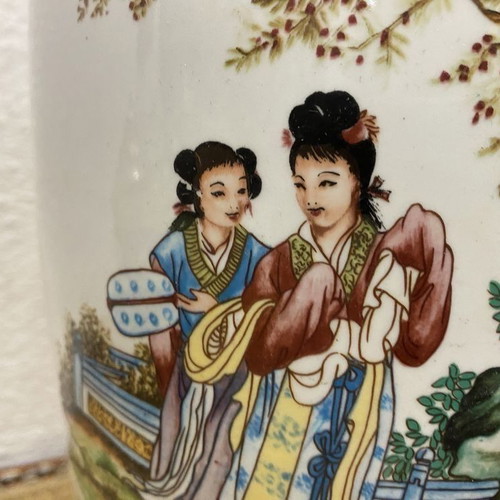 Italian vase used in Chinese style from 1950-60s