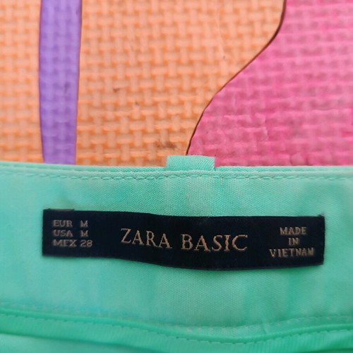 Zara medium shorts in mint color like new