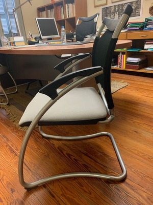 Intros visitor chairs like new, set of two for office