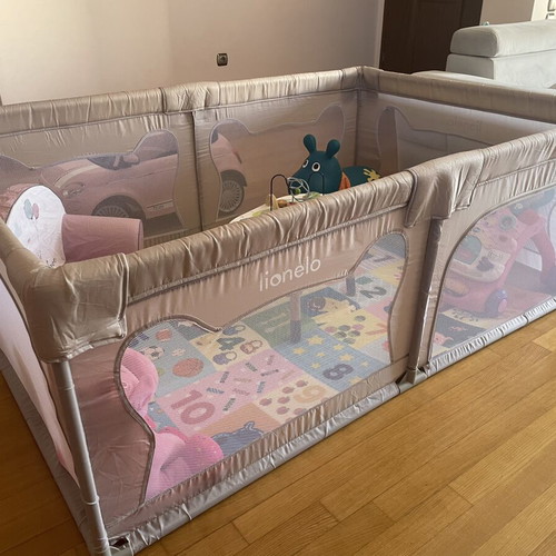 Lionelo Willow XL playpen with large play area