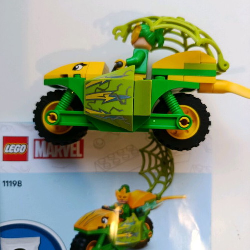 Lego Marvel Electro minifigure and dinosaur motorcycle like new