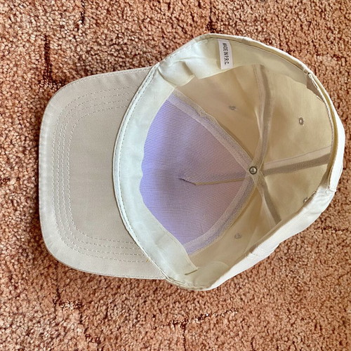 Collectible hat "Τα μυστήρια της Πένι Πέπερ" new, beige jockey style