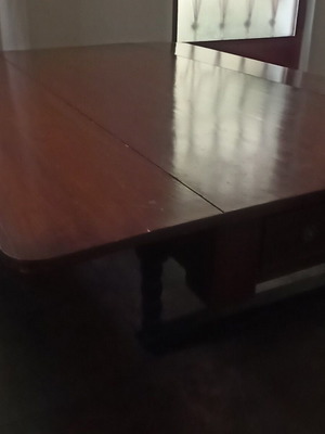 Antique table from Brussels with 2 mechanisms, like new