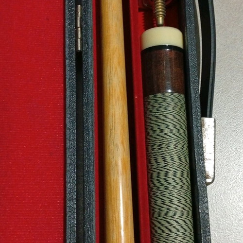 Vintage billiard cue 4-piece professional used with original case