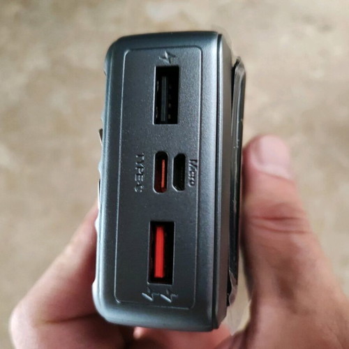 Powerbank 20000mAh silver with built-in cables new