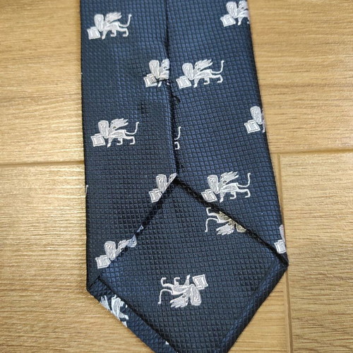 Italian silk tie like new, blue